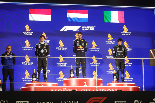 Max wins Sprint and Race in Singapore 